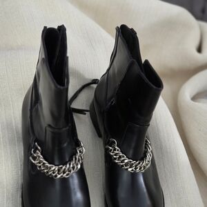 Elizabeth and James Black Leather Boots with Silver Chain